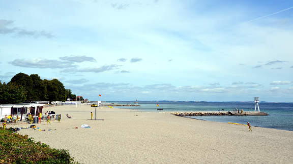 Gentofte cycle tour - Bellevue beach