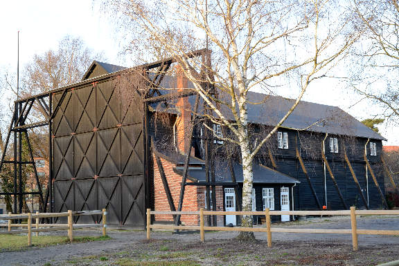 Amager cycle tour - Amager Fælled balloon hangar
